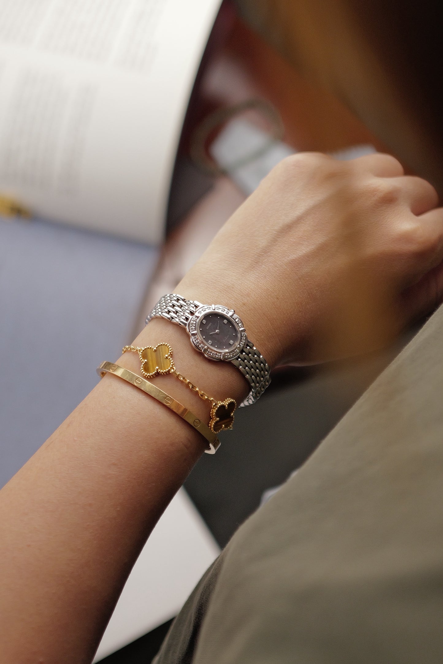 Seiko Exceline "Diamond petals" Mother of pearl circa. 1990