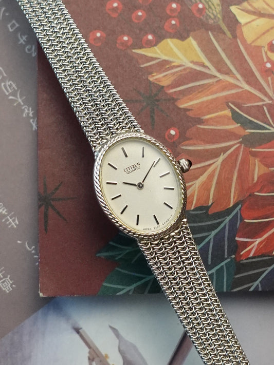 Ladies Citizen Quartz with integrated bracelet