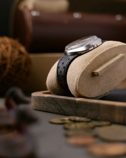 Omega Geneve Dynamic “Taupe Bullseye" Ref. 165.039 (circa late 1960s)