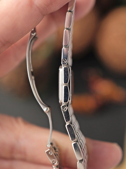 Cartier Pantheré Ruban Mother of Pearl w/ Partial Set Ref. 2420 (circa 2000s)