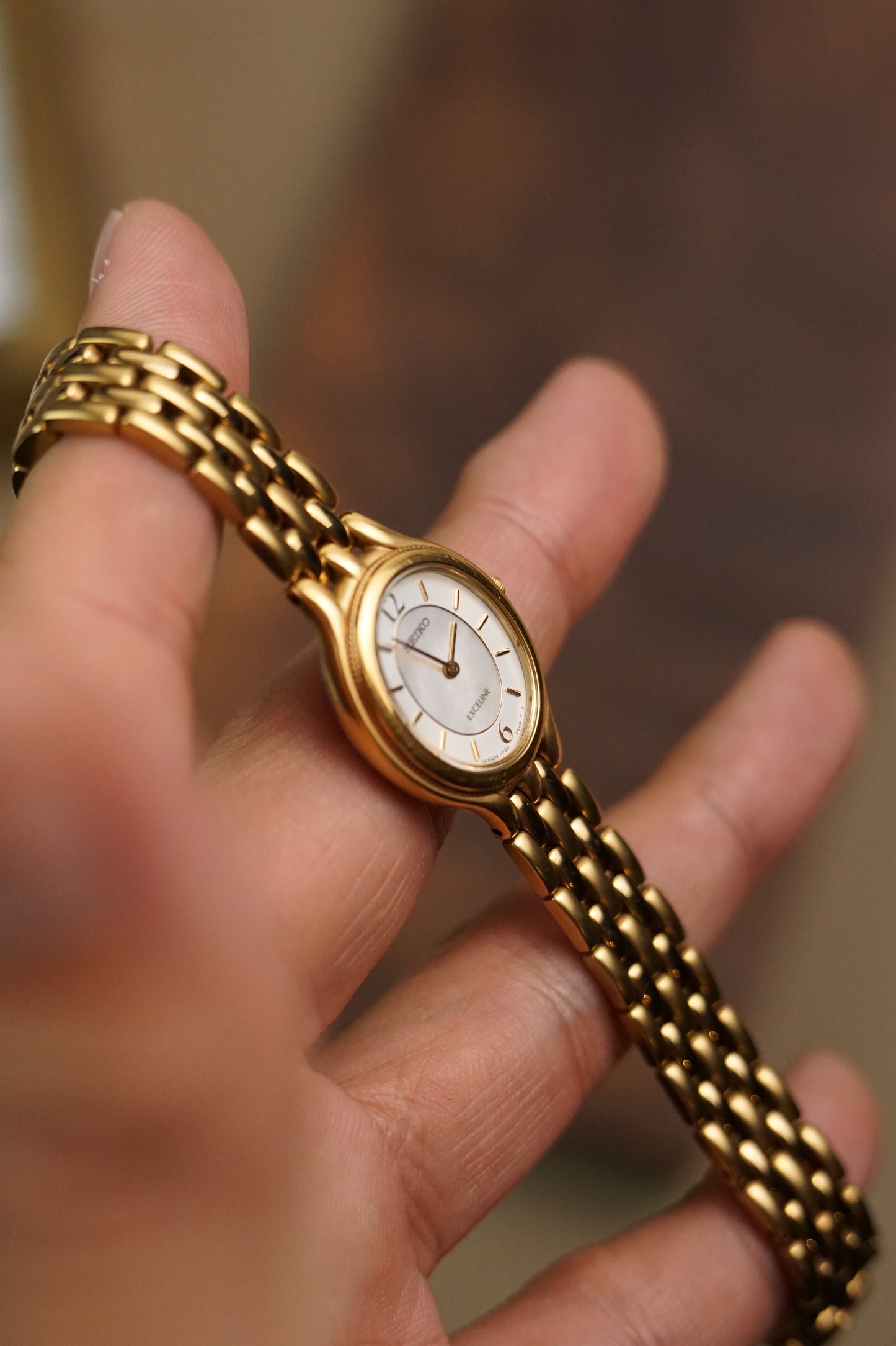 Seiko Exceline Mother of Pearl Gold 1f20-6g90