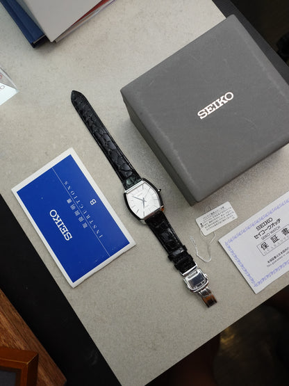 99' Seiko Dolce with original box, instruction and warranty #534