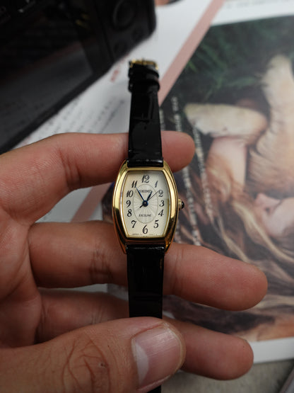 Ladies Seiko Exceline Guilloche Dial with arabic numeral