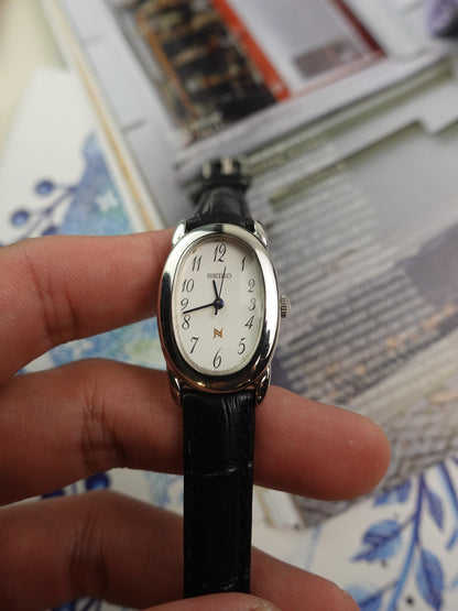 Seiko Ladies "Baignoire" silver