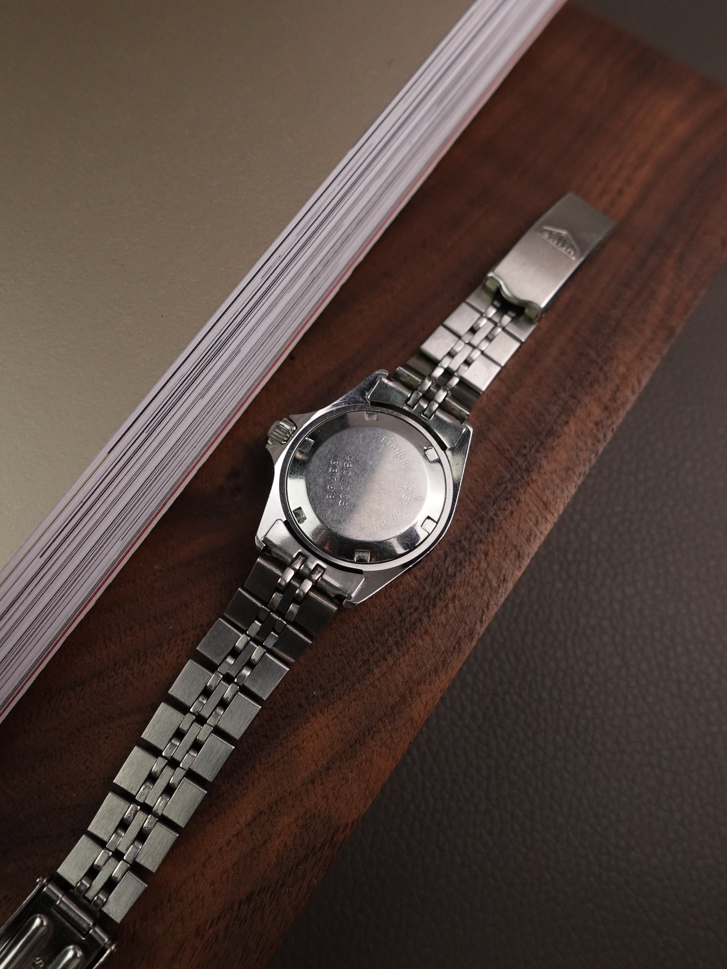 Ladies Tag Heuer 1000 Professional Quartz