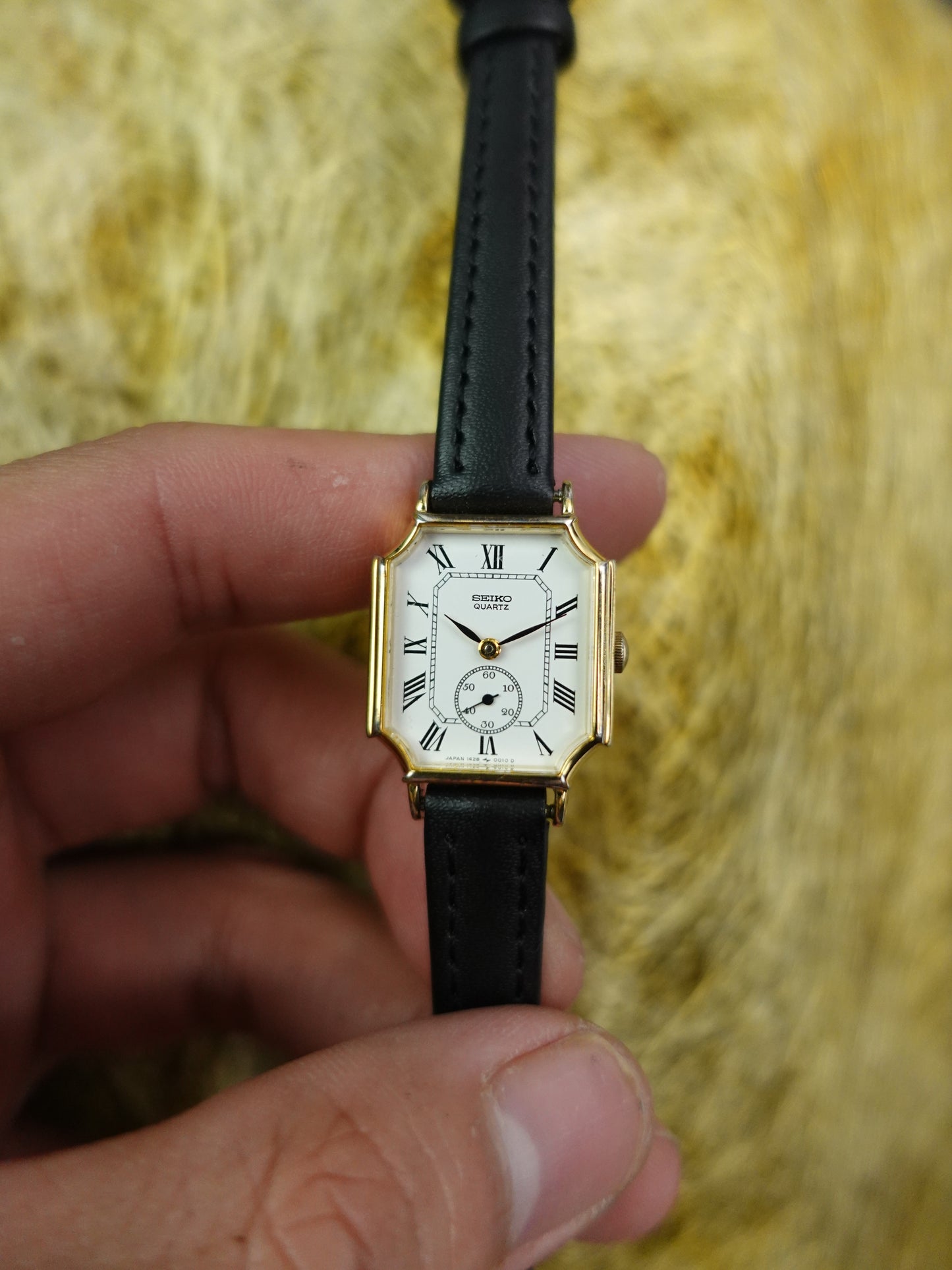 Seiko Quartz Octa case with Roman Numerals 1428-5000 circa. 1981