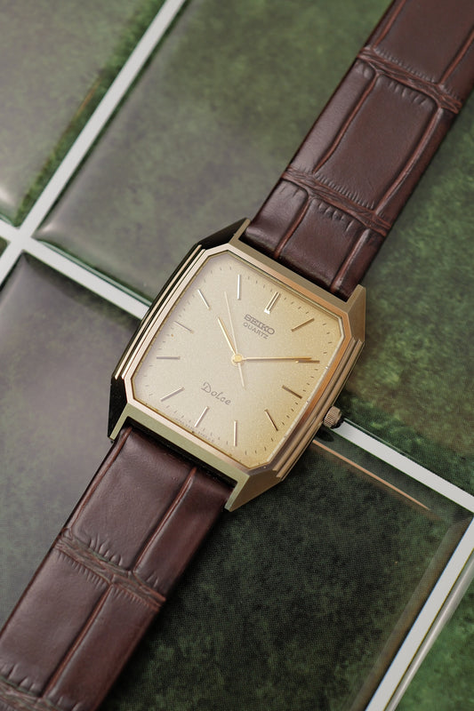 Seiko Dolce Step Bezel 6030-5390 Scratch Resistant case Circa. 1983