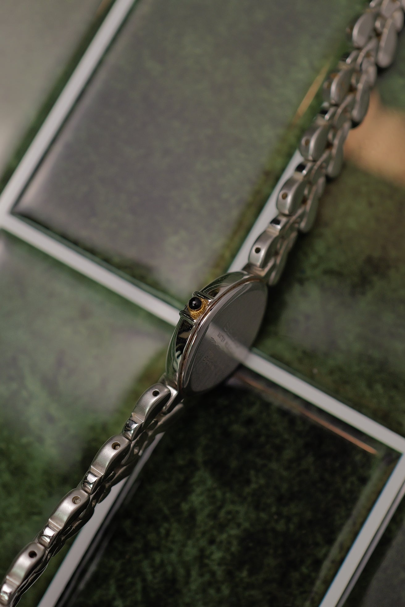 Seiko Exceline Mother of Pearl dial Tear-drop Bracelet 1F20-2J50