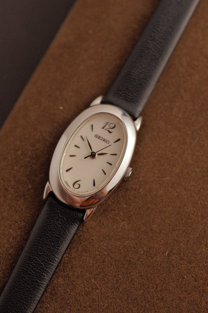 Seiko Ladies "Baignoire" Mini in steel Circa. 1989