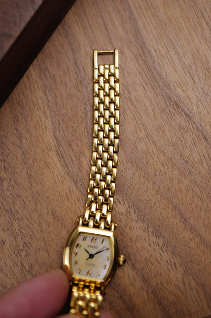 Seiko Exeline Tortue Mother of Pearl Dial with original bracelet Circa.1996