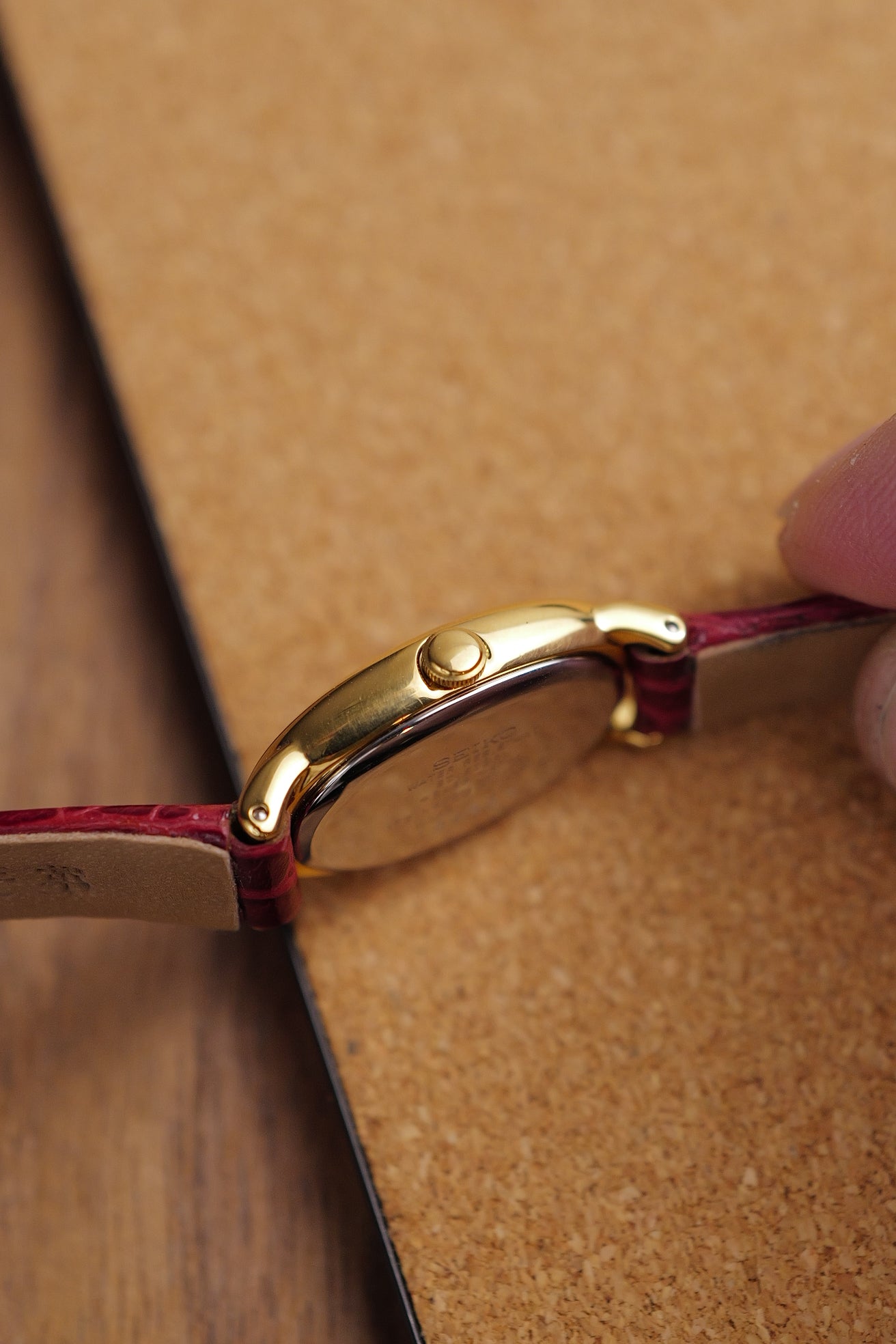 Seiko Ladies "Baignoire" Mini in Gold