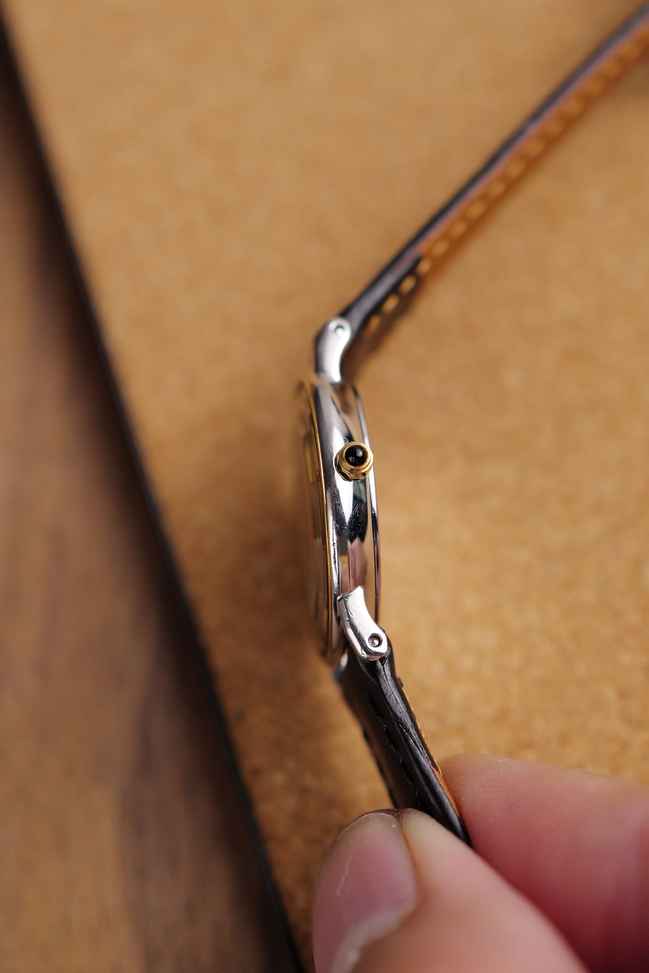 Ladies' Credor faceted glass 2F70-0300 with original buckle