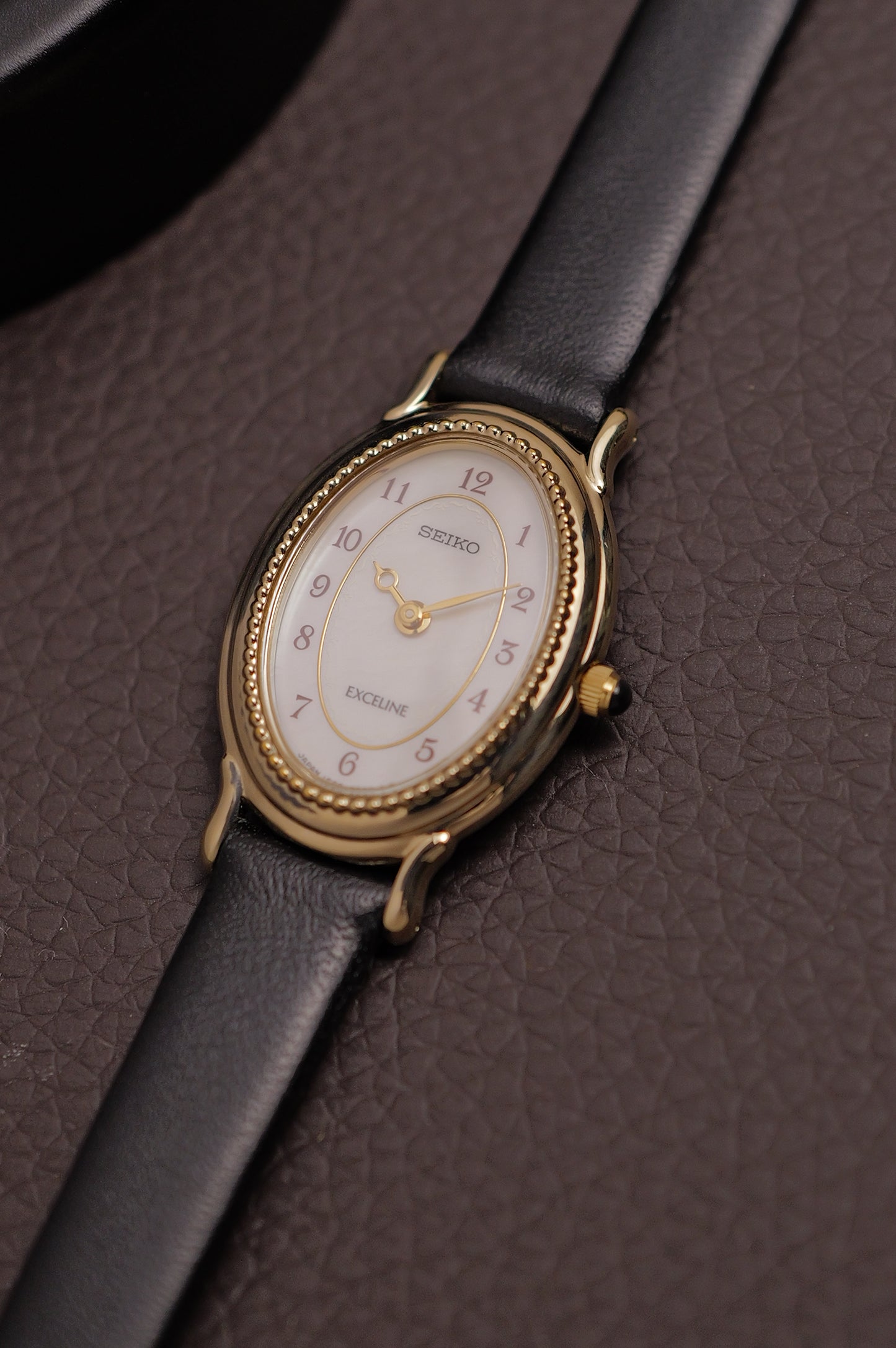 Seiko Exceline Mother of Pearl 1F20-2500 with beaded Bezel