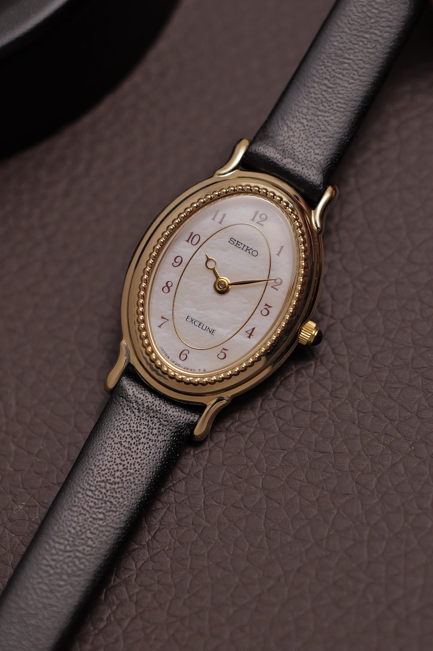 Seiko Exceline Mother of Pearl 1F20-2500 with beaded Bezel