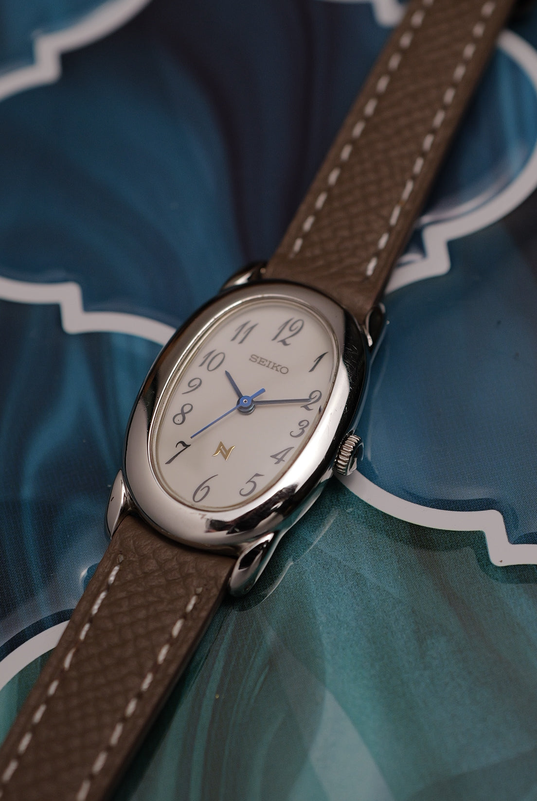 Seiko Ladies "Baignoire" in steel