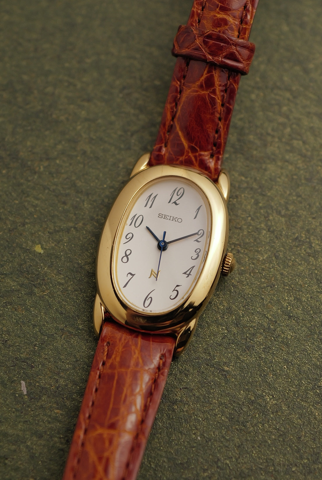 Seiko Ladies "Baignoire" Gold Circa. 1995