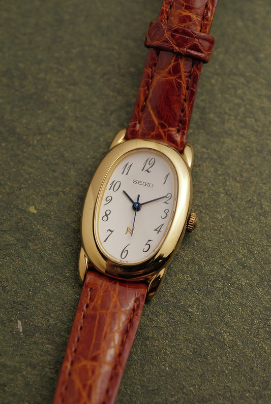Seiko Ladies "Baignoire" Gold Circa. 1995