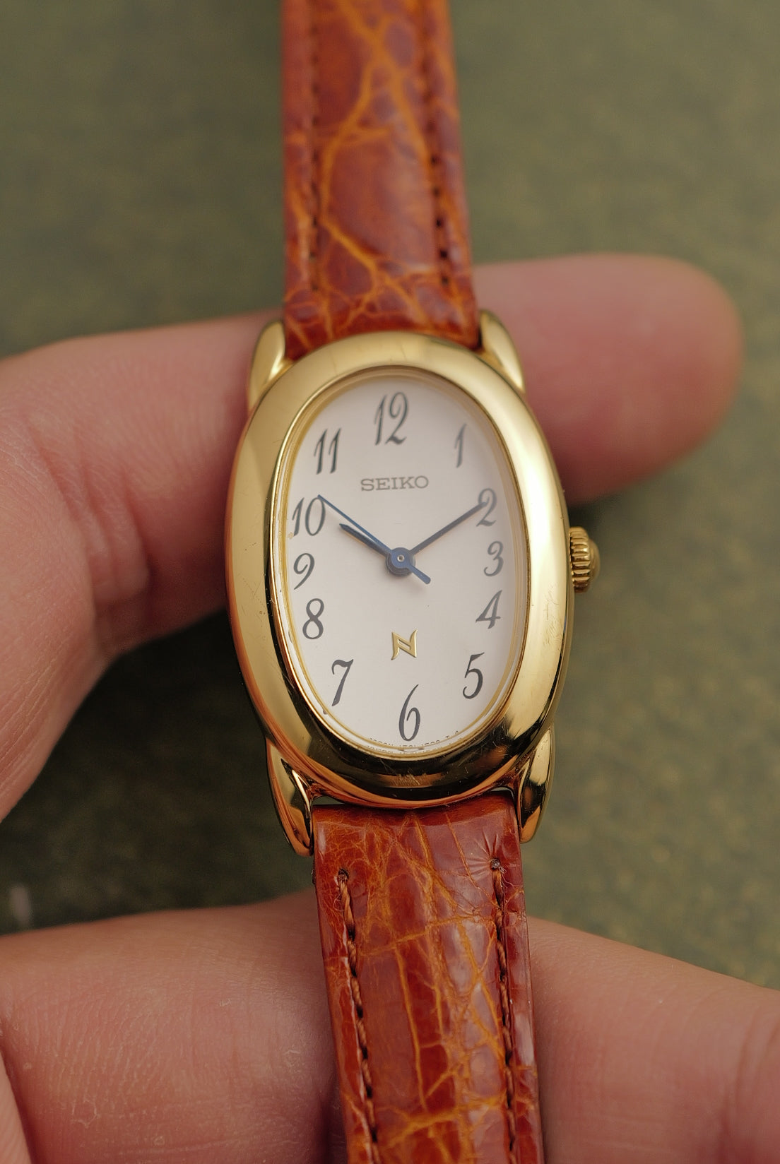 Seiko Ladies "Baignoire" Gold Circa. 1995
