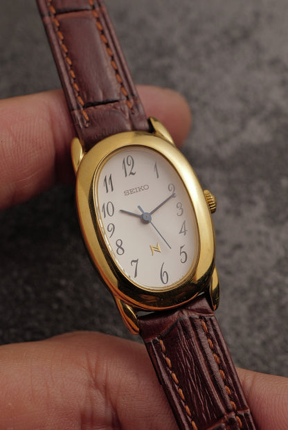 Seiko Ladies "Baignoire" Gold Circa. 1995 Full set