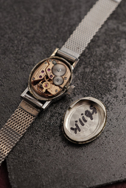 Omega de ville Mini-oval w/ original bracelet and clasp Circa. 1970s