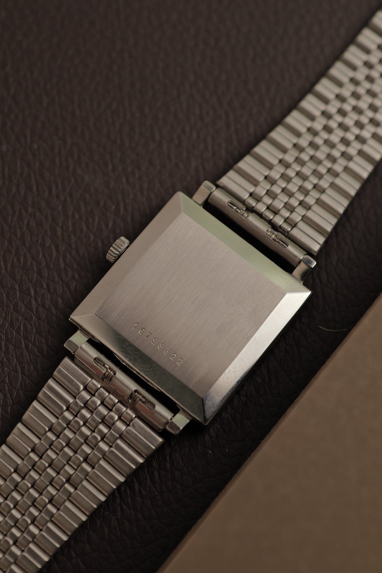 Longines Tank "Sunburst silver" Circa. 1967 original bracelet Manual winding