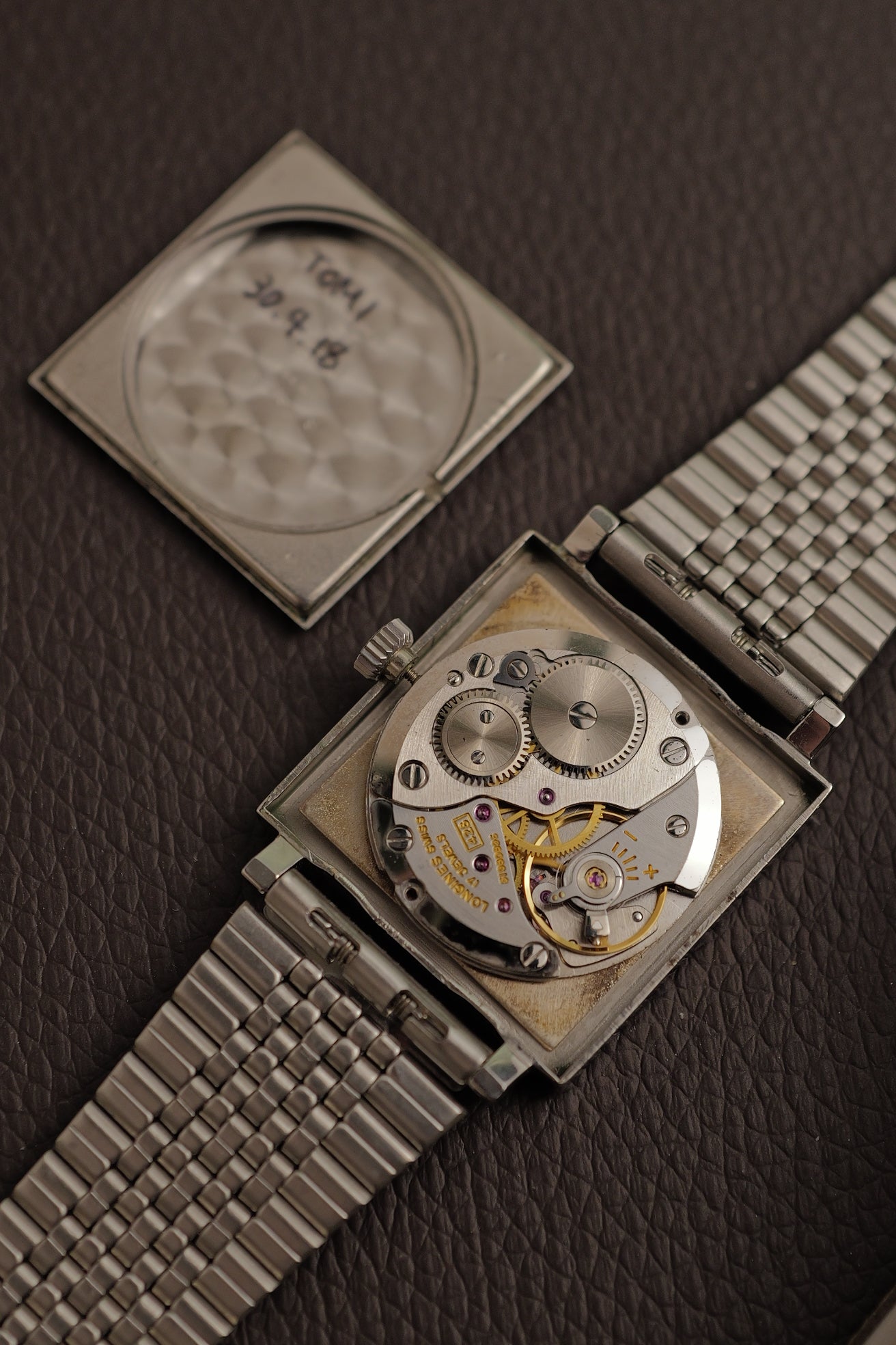 Longines Tank "Sunburst silver" Circa. 1967 original bracelet Manual winding