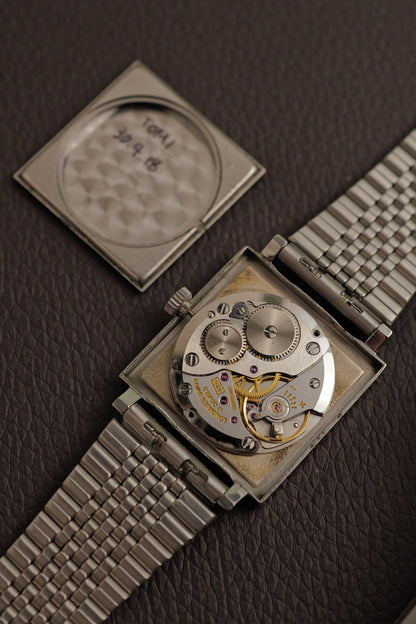 Longines Tank "Sunburst silver" Circa. 1967 original bracelet Manual winding