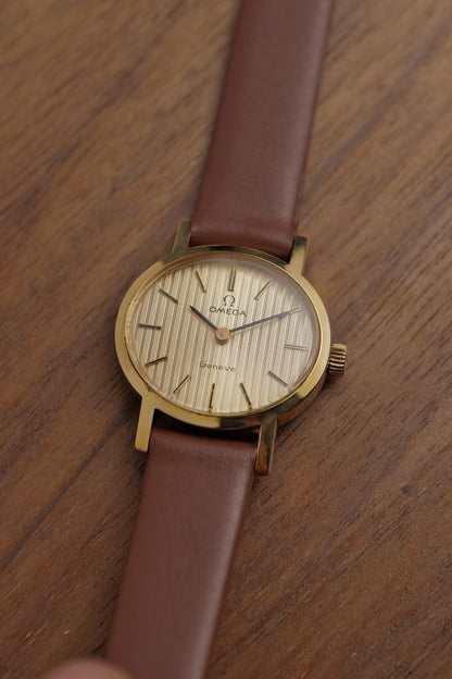 Omega Geneve oval "Linen" Manual winding w/ original buckle