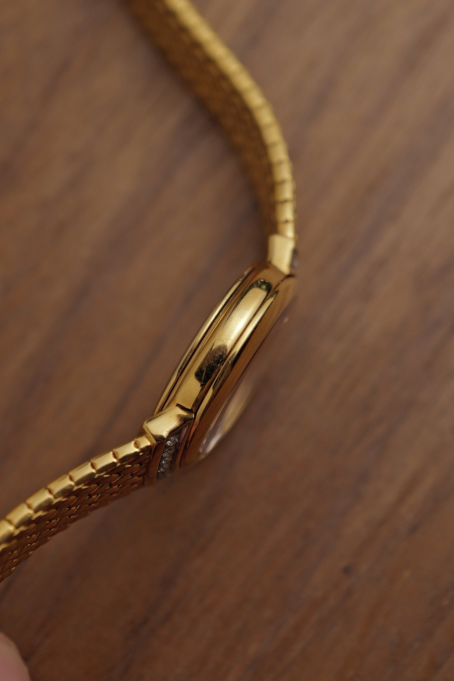 Seiko Exceline Mother of Pearl Oval w/ Diamonds Circa.1991