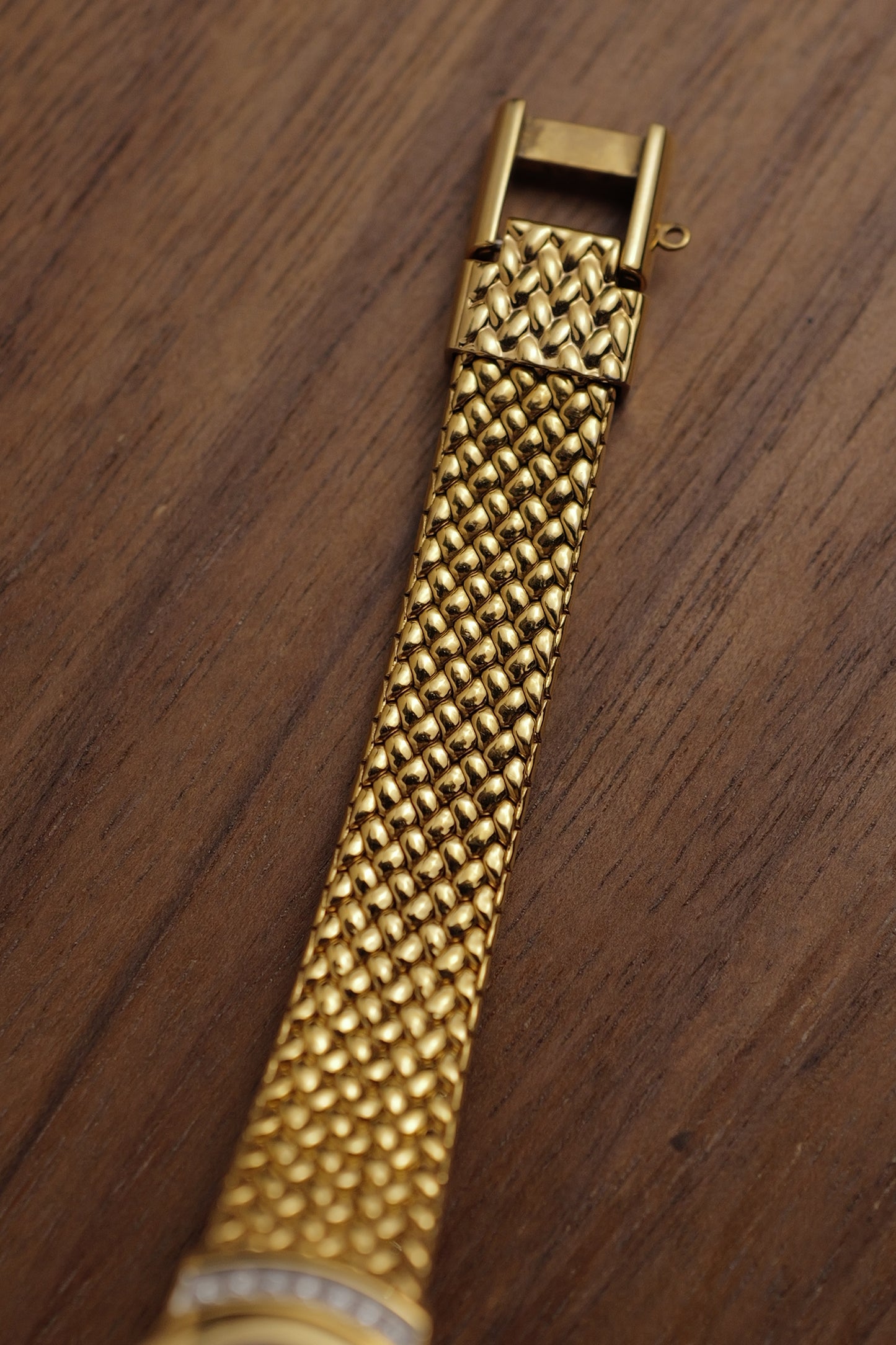 Seiko Exceline Mother of Pearl Oval w/ Diamonds Circa.1991