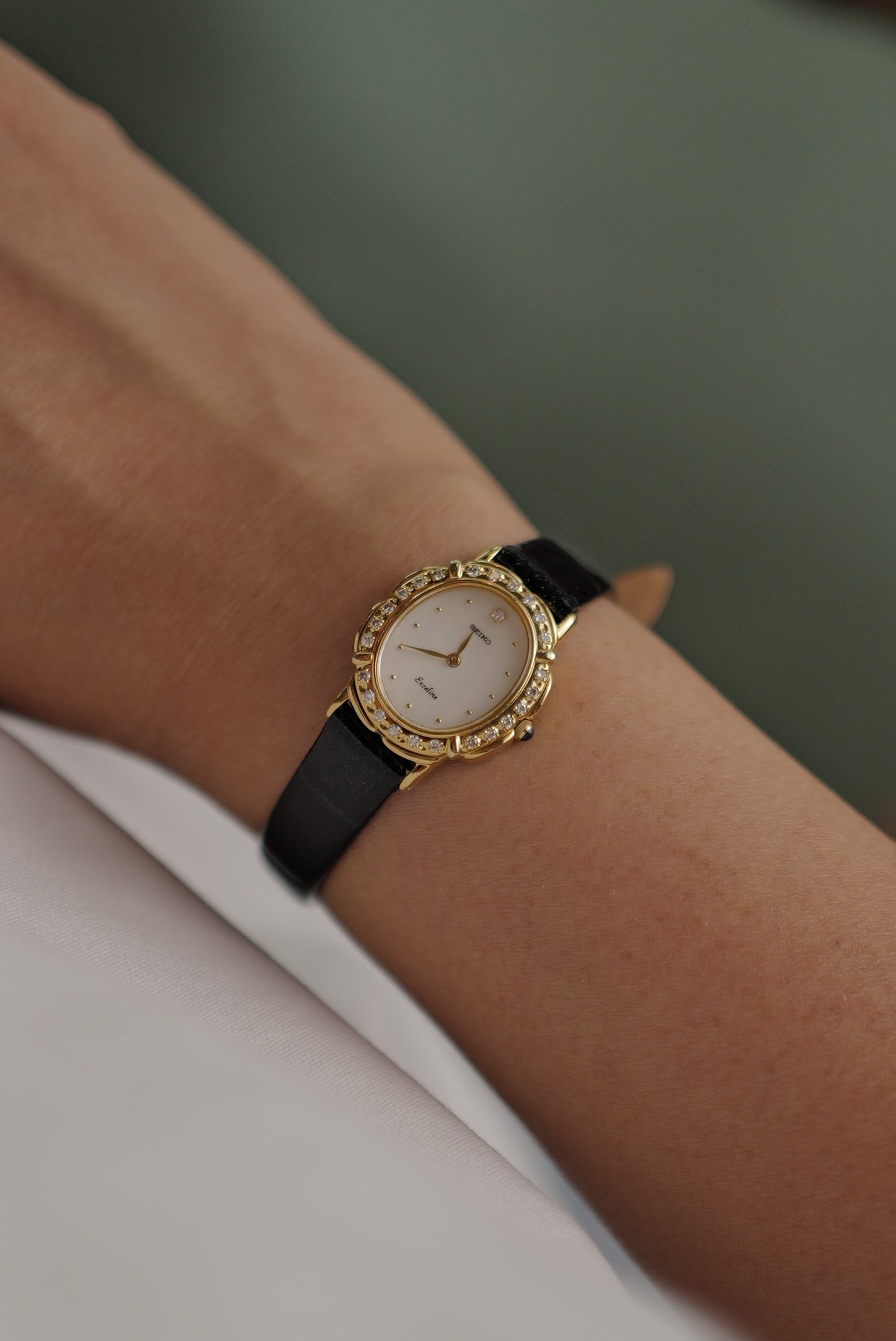 Seiko "Mother of pearl Floral" Diamonds Circa. 1990