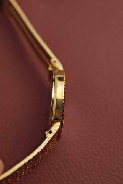 Seiko Quartz "Golden hour" integrated bracelet circa. 1984