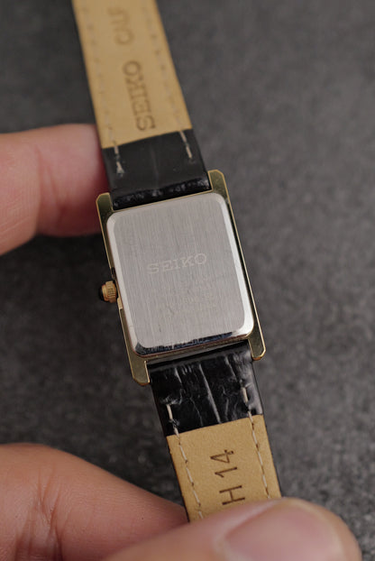 Ladies Seiko Tank Solar SWR054