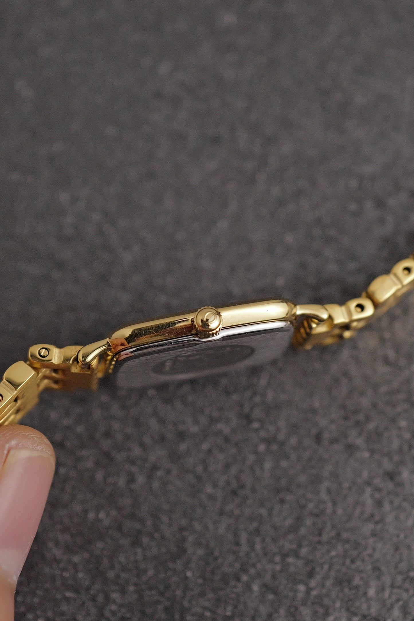 Omega De-ville "Onyx Oval" Circa. 1990s