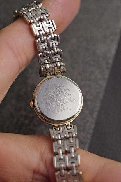 Seiko Lucent Multi-link Bracelet Circa.1991 1F21-OE60