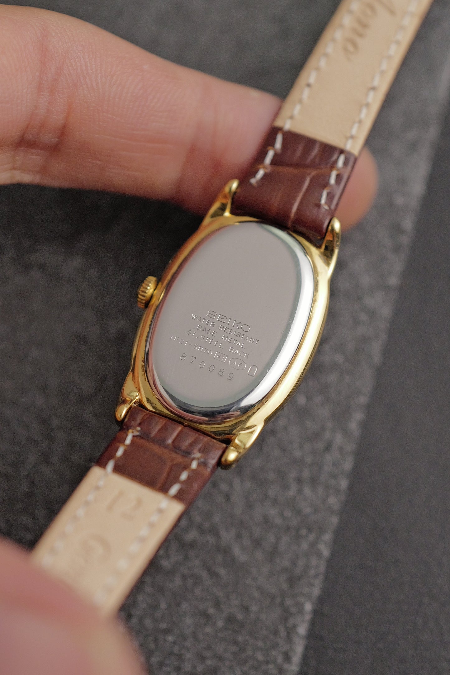 Seiko Ladies "Baignoire" Gold Circa. 1995