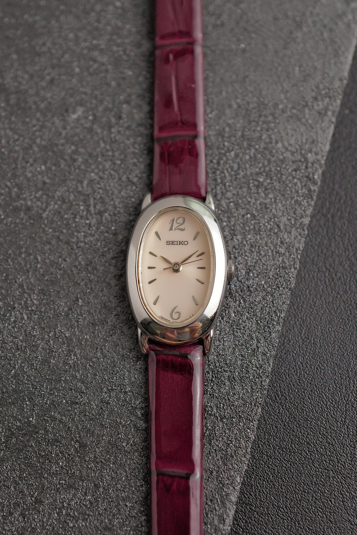 Seiko Ladies "Baignoire" Mini in Pink Dial Circa. 1990
