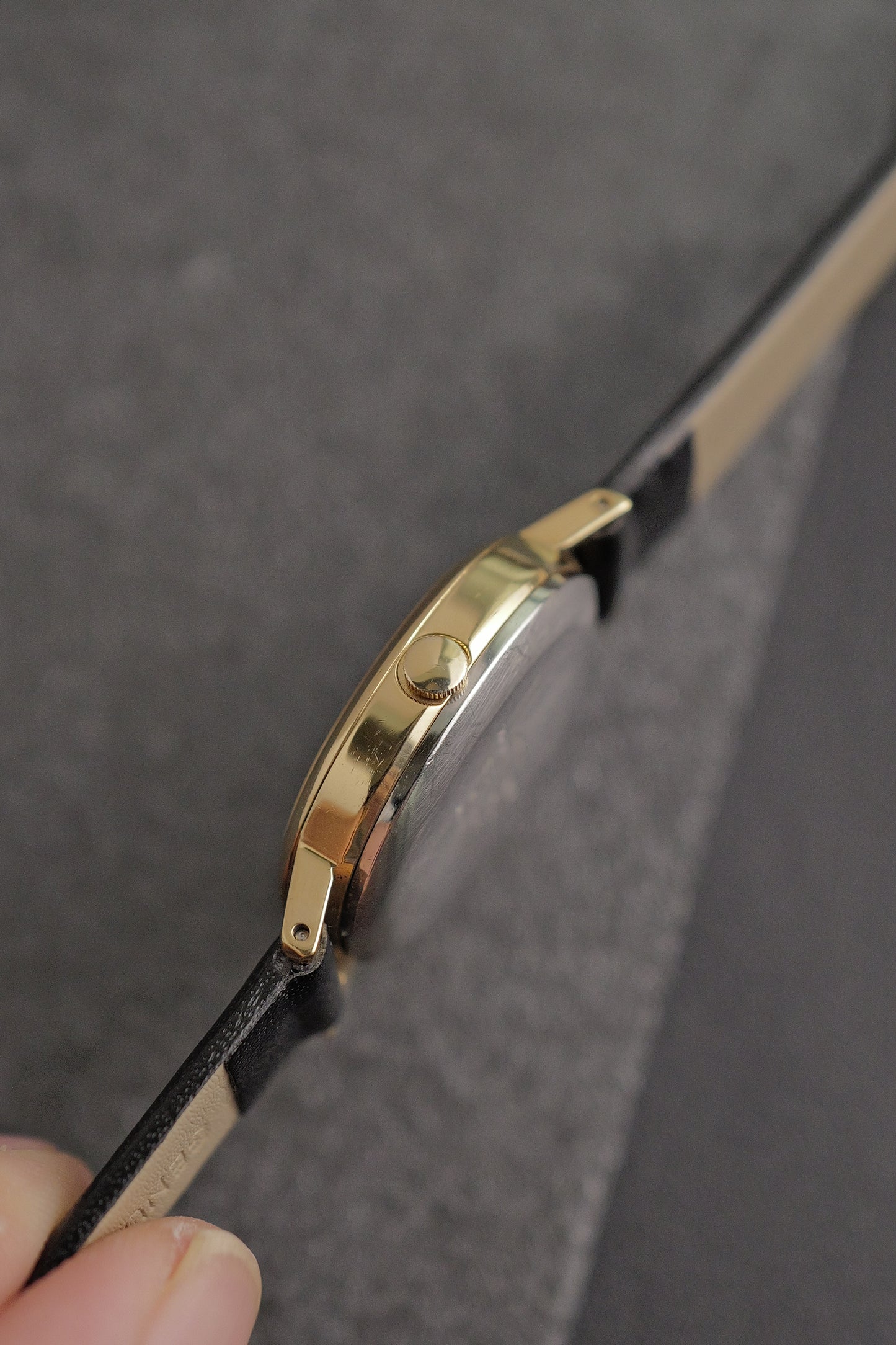 Seiko Quartz "Olive Green" Ellipse Circa. 1978