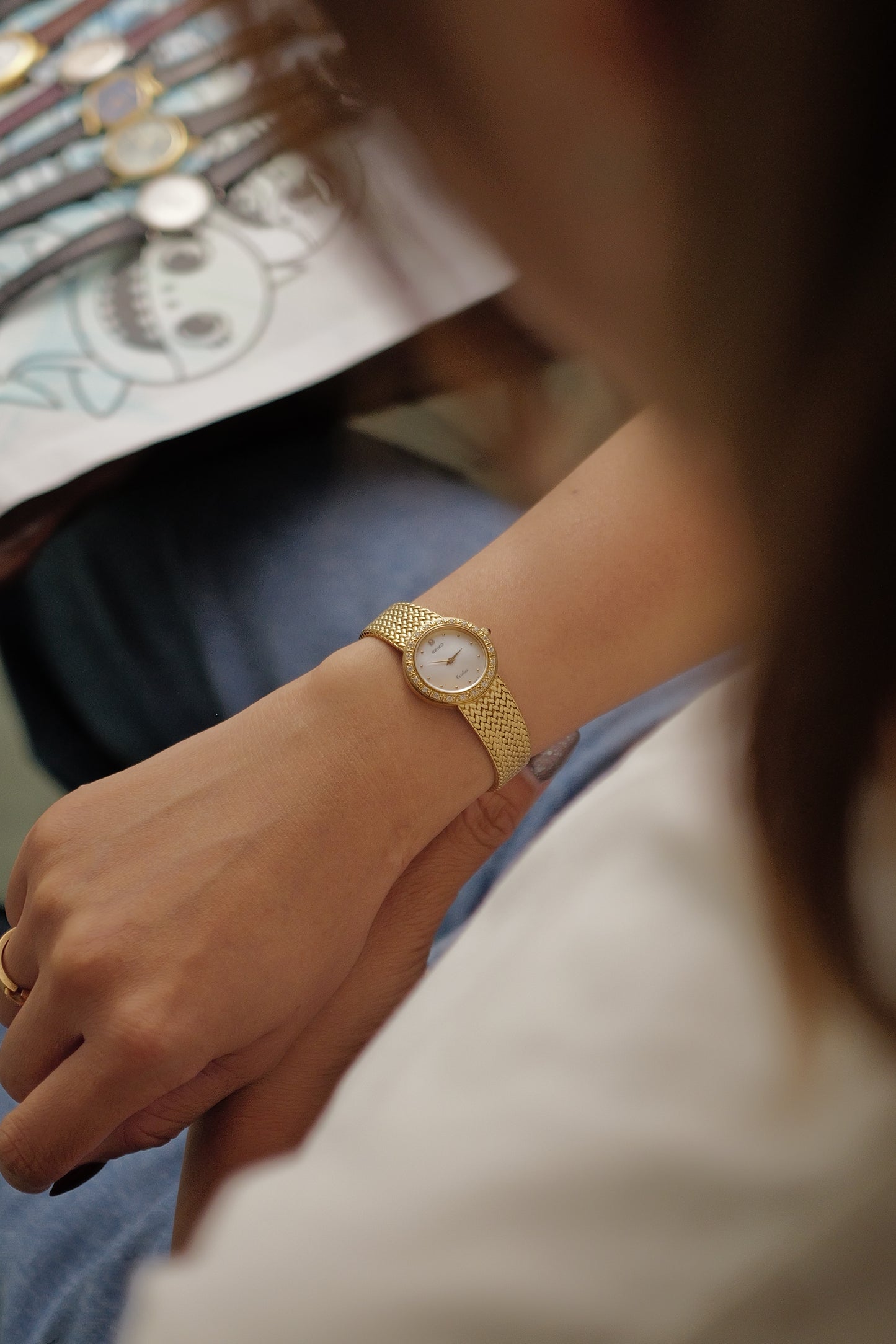 Seiko Excline Mother of Pearl Diamonds integrated bracelet Circa. 1990