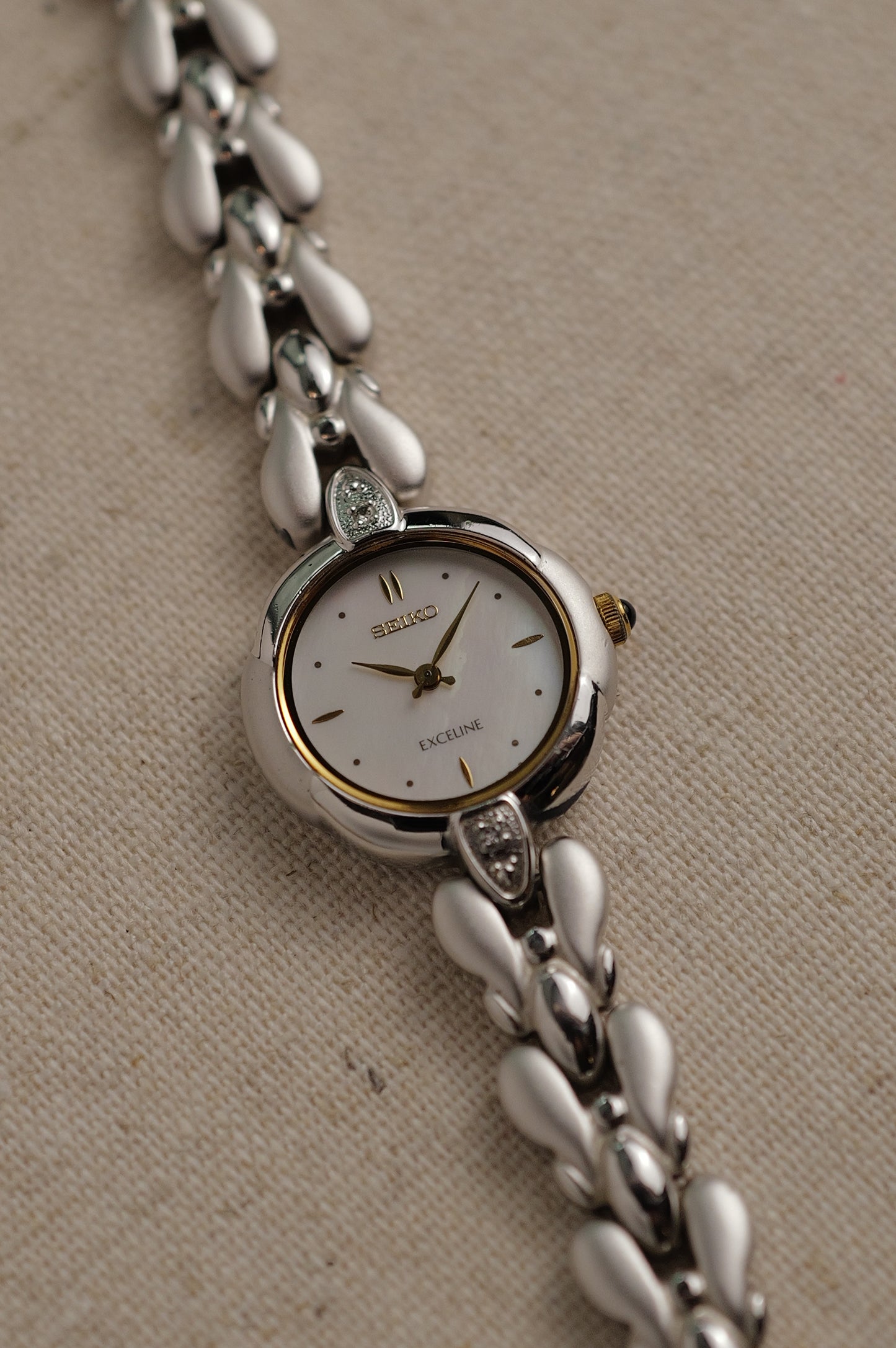 Seiko Exceline Mother of Pearl Gem set Circa. 1994