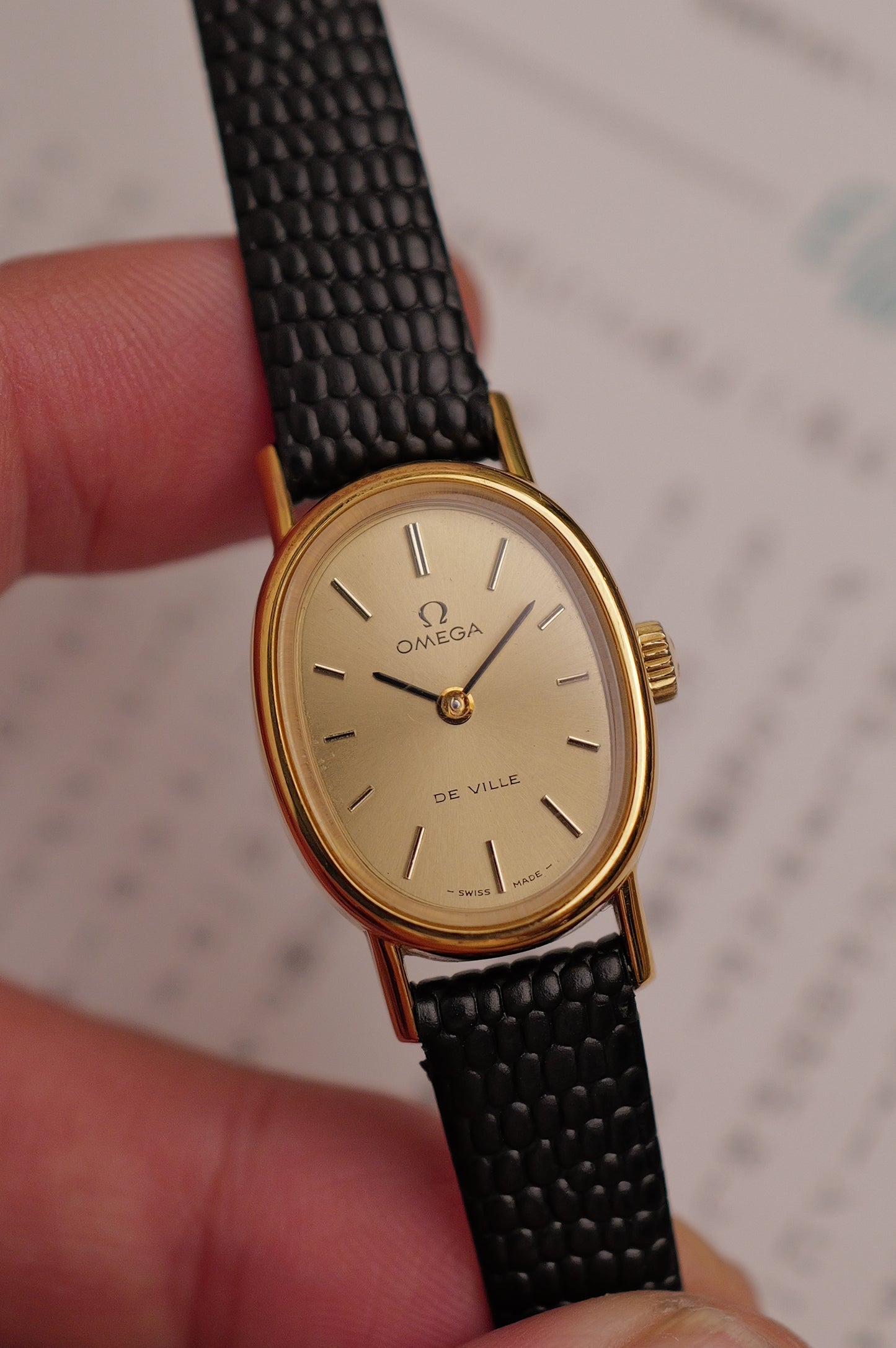 Ladies' Omega Mini Ellipse De-ville ref 511.0553 w/ original buckle