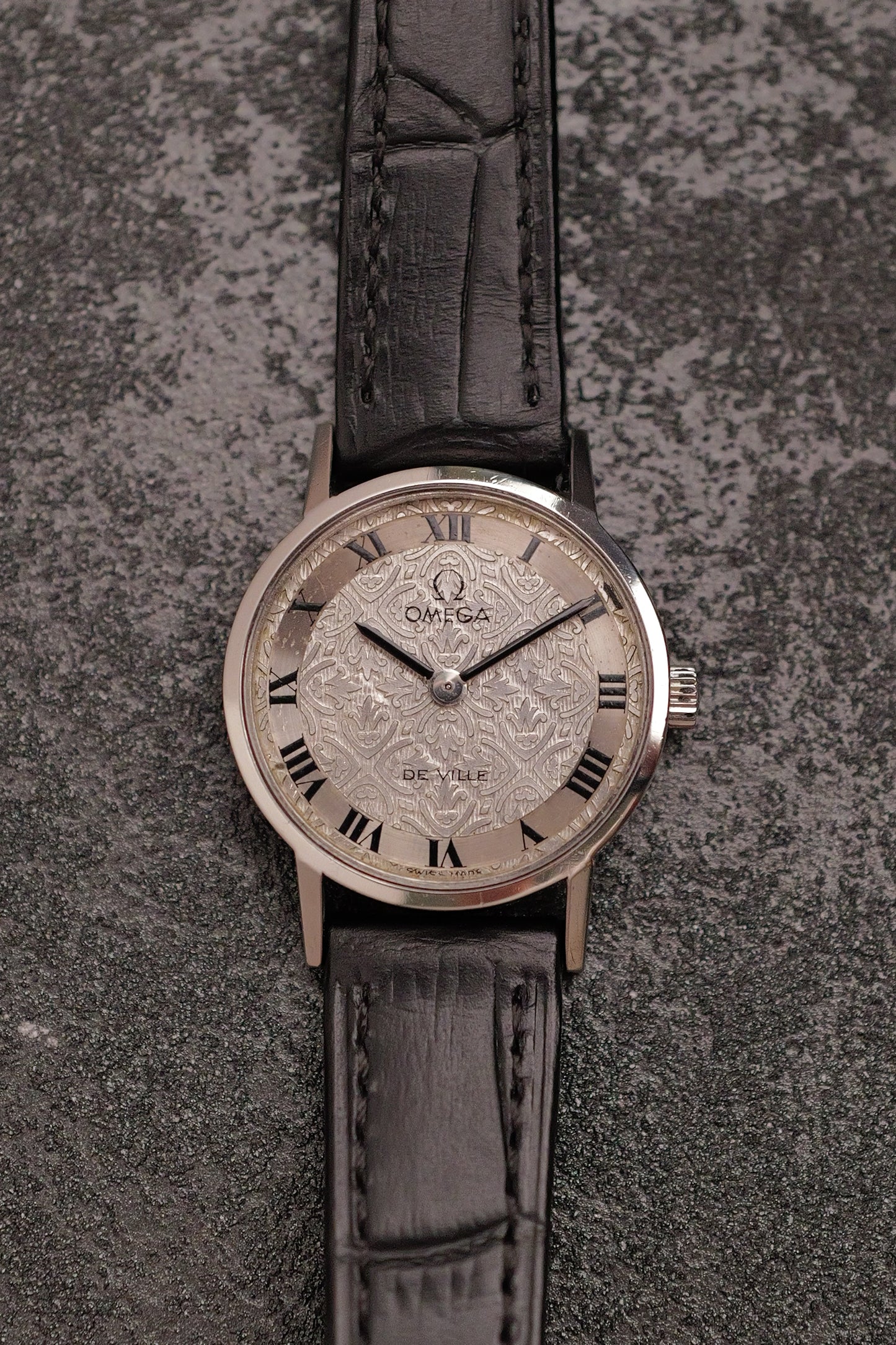 Omege De-ville "Floral Silver steel" Circa. 1970s