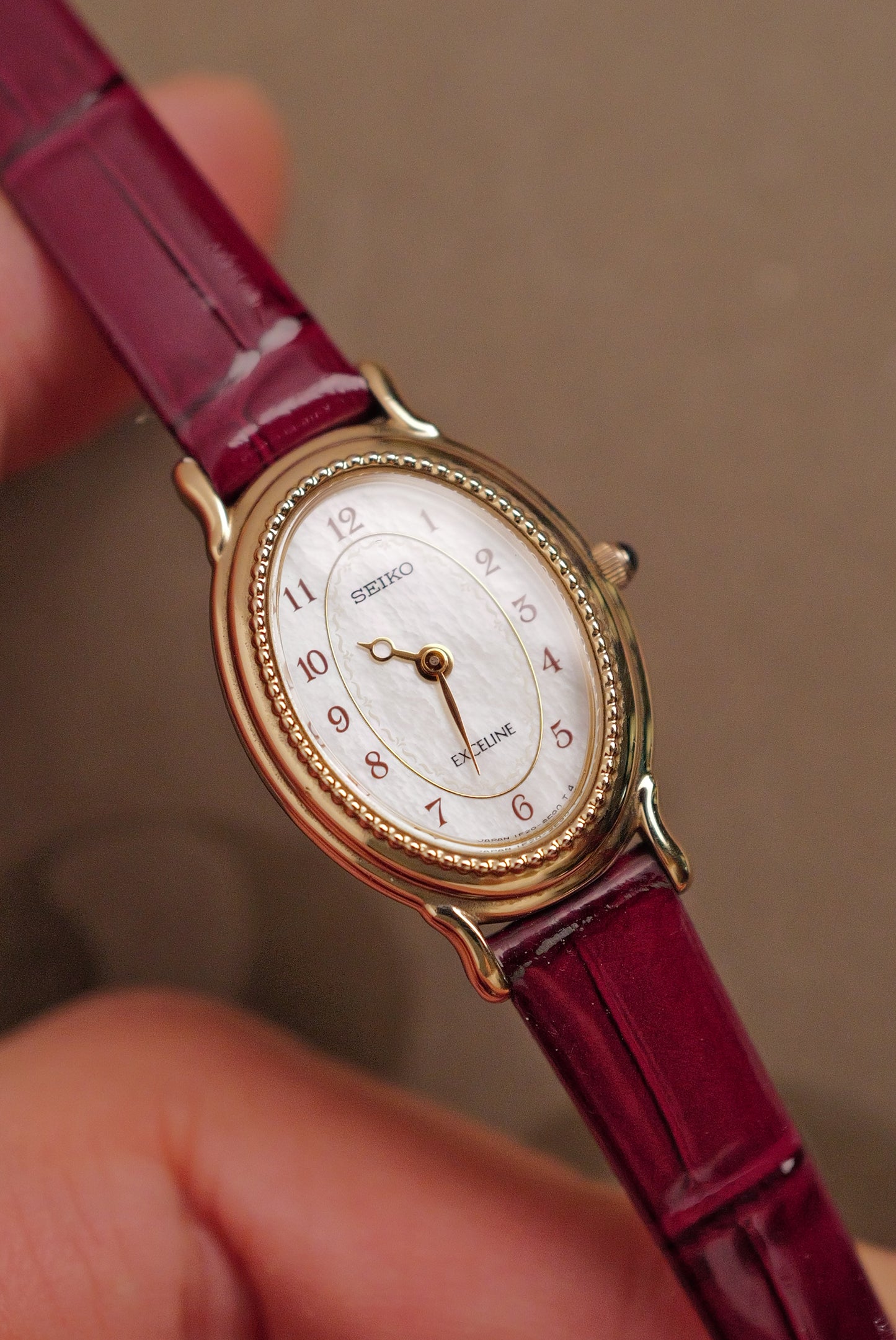 Seiko Exceline Mother of Pearl with beaded bezel Circa. 1992